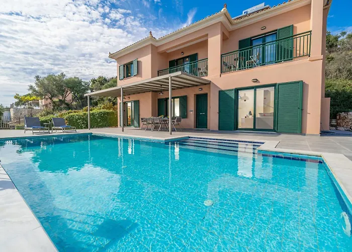 Niki With Swimming Pool